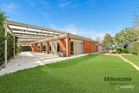 Property photo of 3 Mallett Grove Lyndhurst VIC 3975