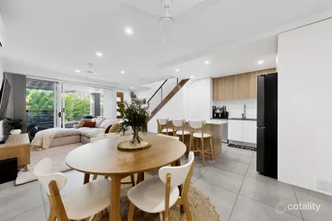 Property photo of 12 Evergreen View Robina QLD 4226