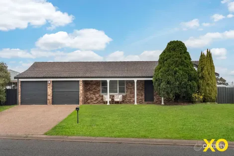 Property photo of 4 Burbank Crescent Hunterview NSW 2330