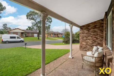 Property photo of 4 Burbank Crescent Hunterview NSW 2330