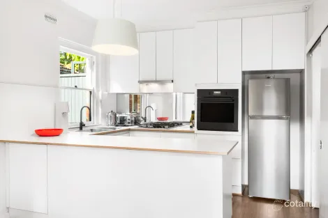 Property photo of 3/185 Ormond Road Elwood VIC 3184