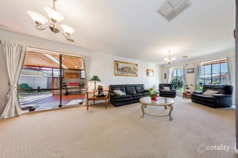 Property photo of 3 Gatehouse Parade Cranbourne East VIC 3977