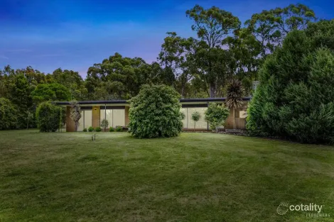 43 Elizabeth Rd, Creswick, VIC 3363