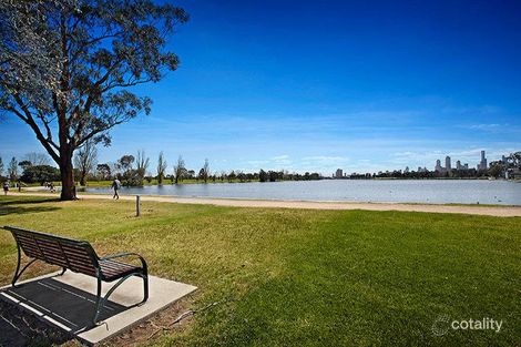 Property photo of 705/82 Queens Road Melbourne VIC 3004