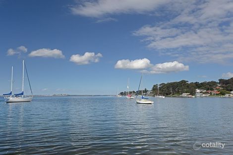 18 Ambrose St, Carey Bay, NSW 2283