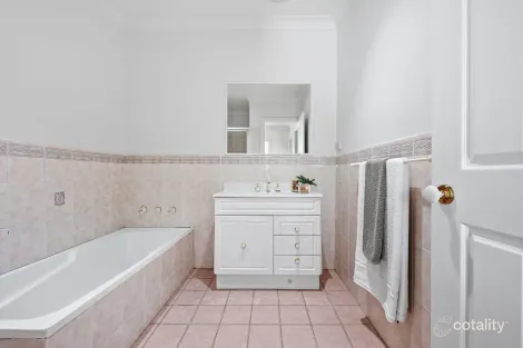 Property photo of 1/2A Hillside Crescent Epping NSW 2121