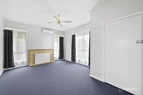 Property photo of 12 Hyacinth Grove Wendouree VIC 3355