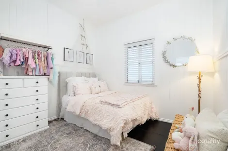 Property photo of 172 Strong Avenue Graceville QLD 4075