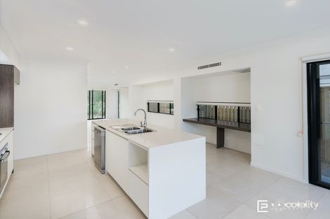 Property photo of 86 Kookaburra Circuit Rochedale QLD 4123