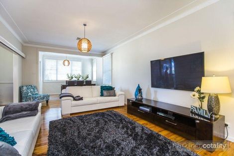 Property photo of 71 Kimbarra Close Kotara NSW 2289