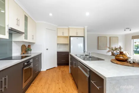 Property photo of 17 Blue Court Strathalbyn SA 5255