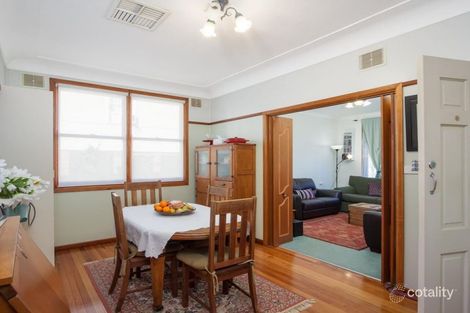 Property photo of 19 Phillip Avenue Mount Austin NSW 2650