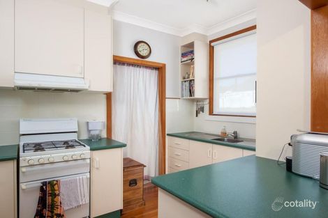 Property photo of 19 Phillip Avenue Mount Austin NSW 2650