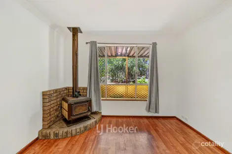 Property photo of 21 Bevan Way Collie WA 6225