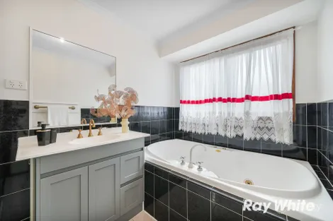 Property photo of 27 Bicentennial Crescent Meadow Heights VIC 3048