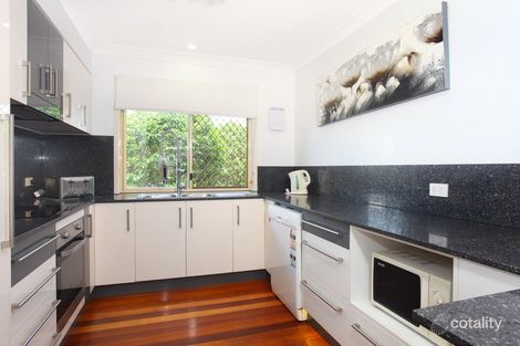 Property photo of 2/10 Catherine Court Labrador QLD 4215