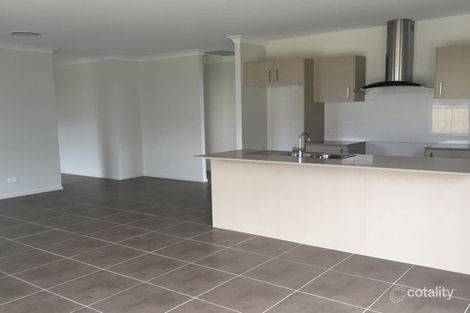 Property photo of 18 Omaroo Place Horsley NSW 2530