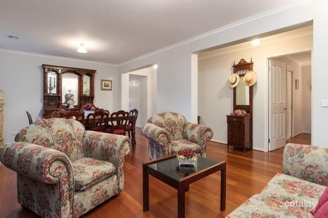 Property photo of 32 Moore Avenue Croydon VIC 3136