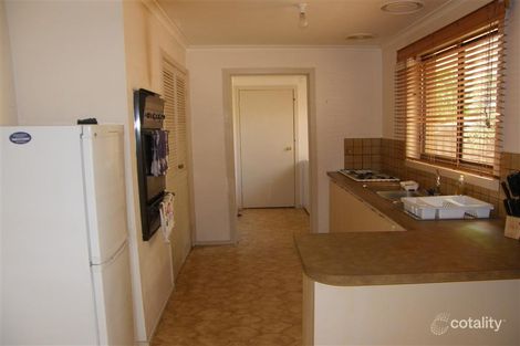 Property photo of 8 Miner Court Werribee VIC 3030