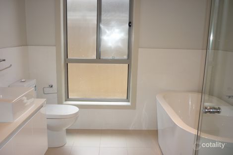 Property photo of 168 Lakeside Parade Jordan Springs NSW 2747