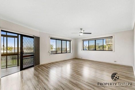Property photo of 1/254 Marine Parade Labrador QLD 4215