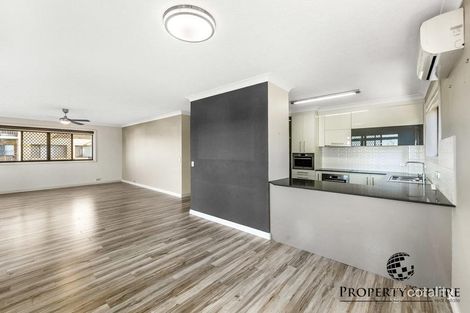 Property photo of 1/254 Marine Parade Labrador QLD 4215