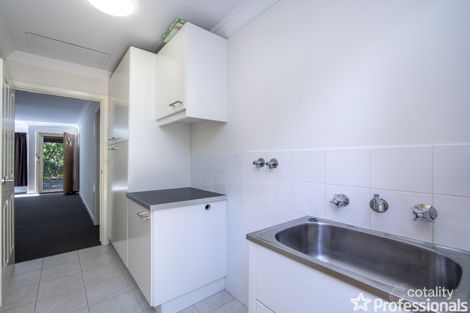 8a Arthur Rd, Lesmurdie, WA 6076