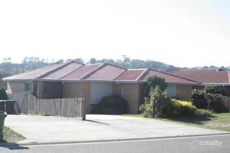 8 Struan Ave, Endeavour Hills, VIC 3802