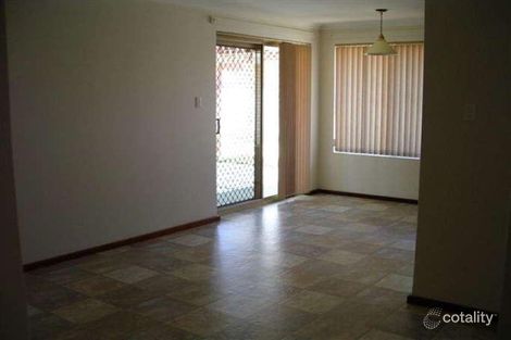 Property photo of 26 Bondi Crescent Warnbro WA 6169
