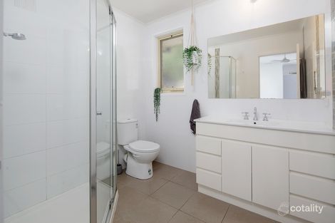 Property photo of 12 Honeyeater Place Carrum Downs VIC 3201