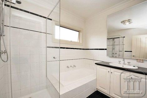 Property photo of 18 Mont Albert Road Canterbury VIC 3126
