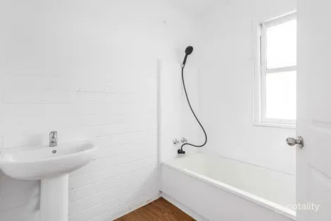 Property photo of 100 Denison Street Rockhampton City QLD 4700