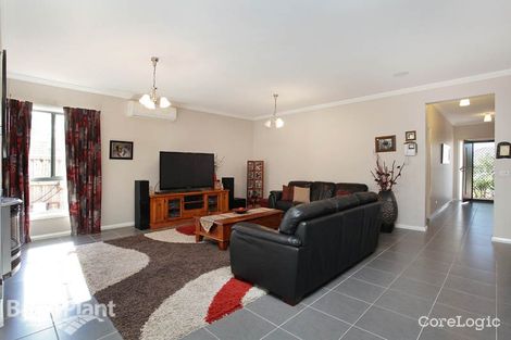 Property photo of 22 Desert Gum Way Brookfield VIC 3338