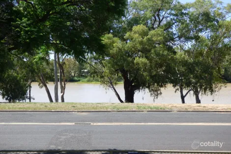 Property photo of 14 Saint Georges Terrace St George QLD 4487