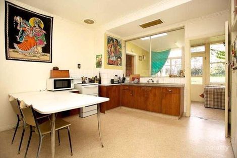 Property photo of 8 Swan Road Murrumbeena VIC 3163