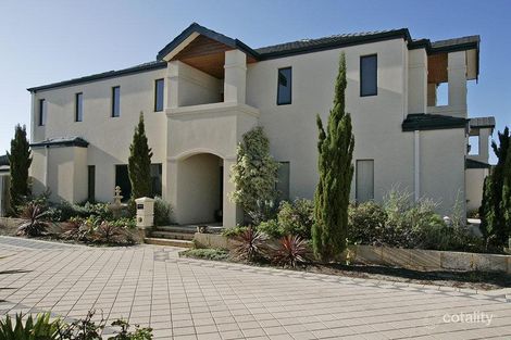 4/20 Coolangatta Rtt, Hillarys, WA 6025