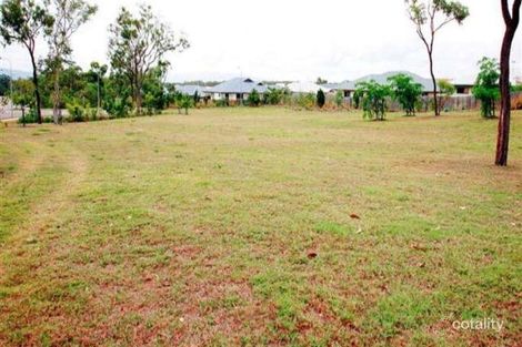 Property photo of 62 Minaret Way Mount Louisa QLD 4814