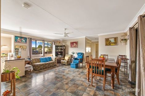 Property photo of 17 Damian Crescent Kearneys Spring QLD 4350