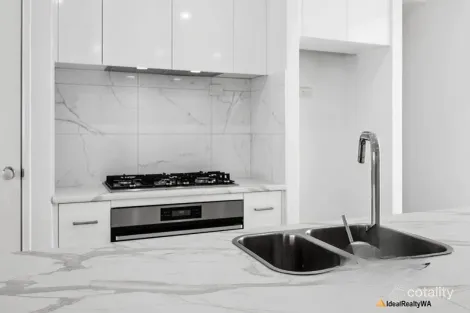 Property photo of 38 Lansdowne Entrance Canning Vale WA 6155