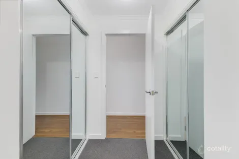 Property photo of 8 Cornwall Street Munno Para Downs SA 5115