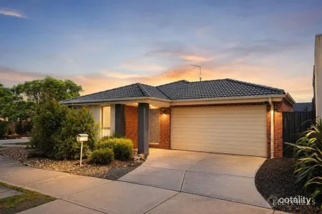 Property photo of 43 Marble Drive Cobblebank VIC 3338