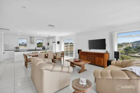 Property photo of 3 Blanche Parade Hindmarsh Island SA 5214