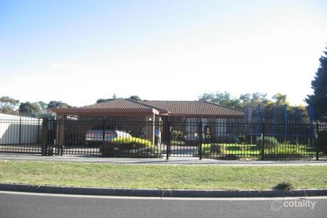 11 Crossdale Rise, Endeavour Hills, VIC 3802