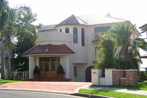 5 Brewon Cl, Bossley Park, NSW 2176