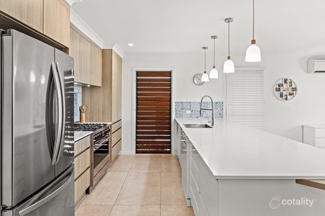 Property photo of 18 Wills Court Cannonvale QLD 4802