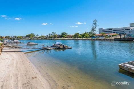 Property photo of 2/10 Vaggelas Crescent Biggera Waters QLD 4216