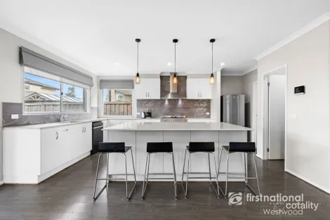 Property photo of 29 Jindalee Way Werribee VIC 3030