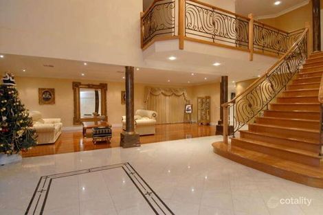 Property photo of 7 Glenelg Place Taylors Lakes VIC 3038