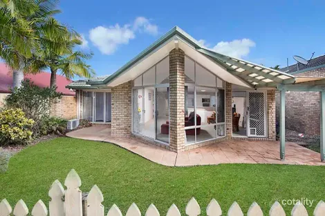 Property photo of 11 Sorbonne Close Sippy Downs QLD 4556