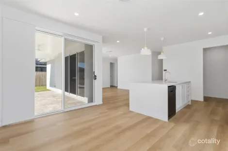 Property photo of 11 Penda Circuit Victoria Point QLD 4165